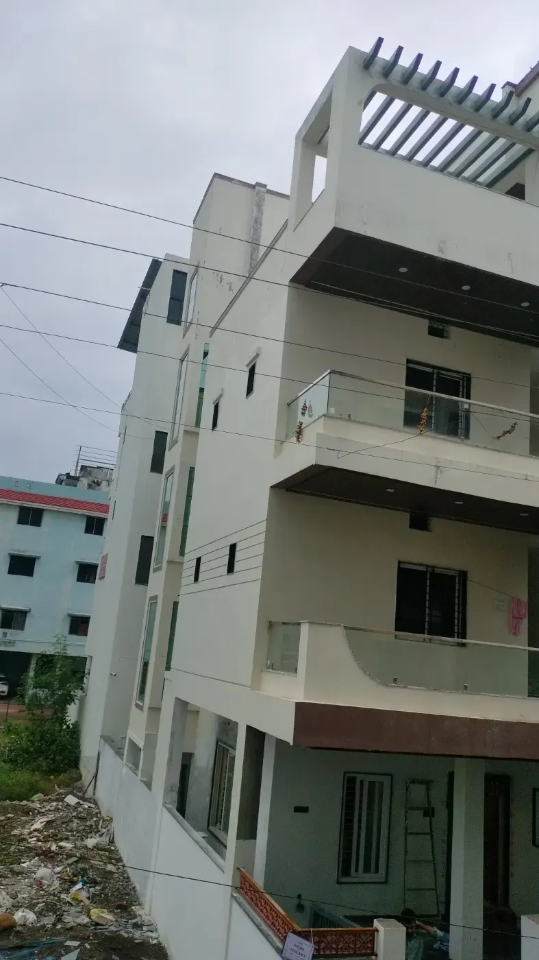 Single room for girls students